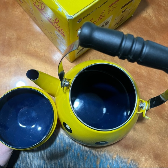 Pokémon Center Pikachu Tea Kettle Yellow Pikachu Teapot Japan with box - Picture 9 of 16